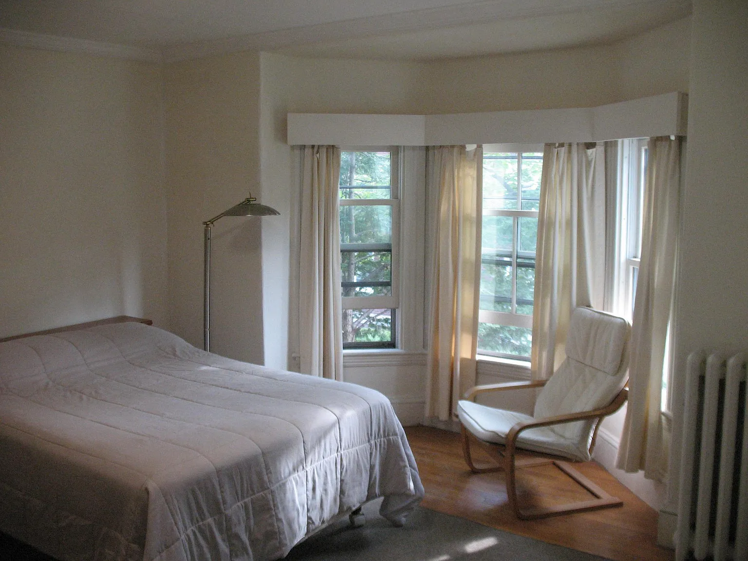12 Gray St — Photo 1