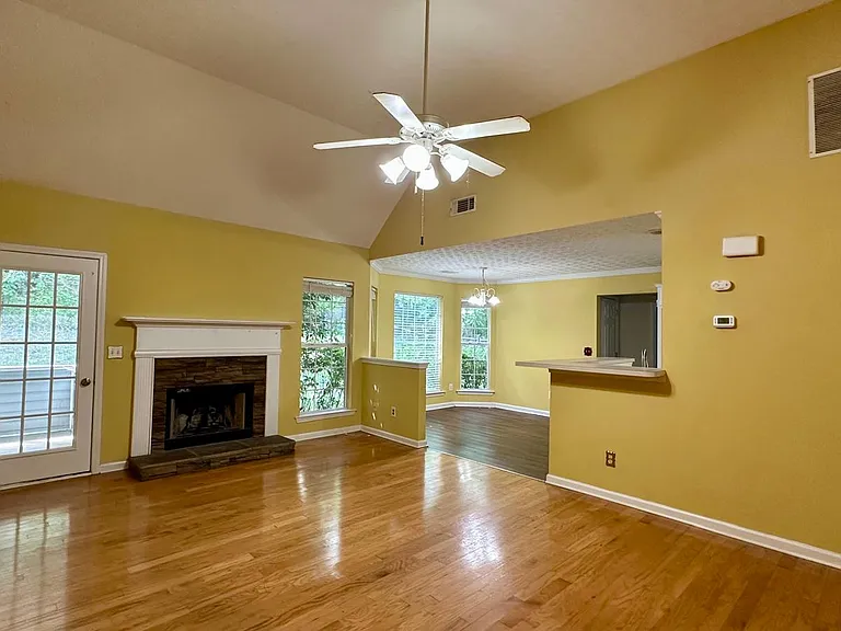 250A Dillion Dr — Photo 7