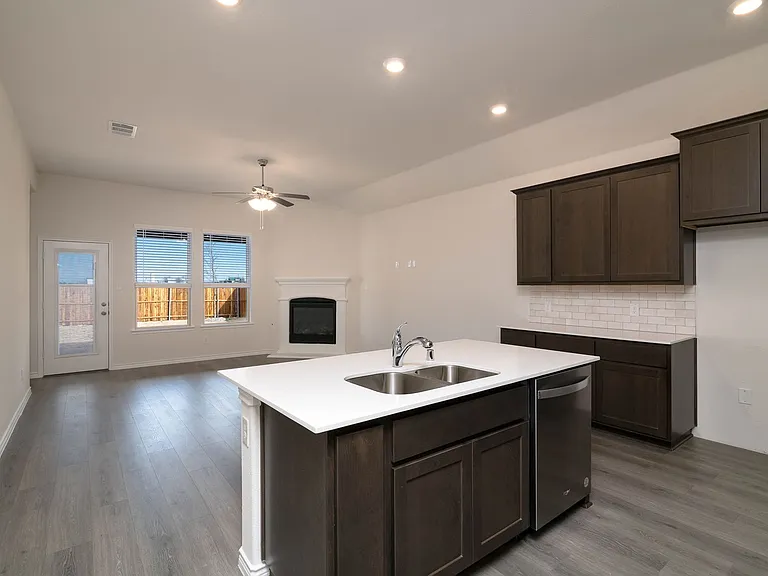 229 Tate Ln — Photo 10