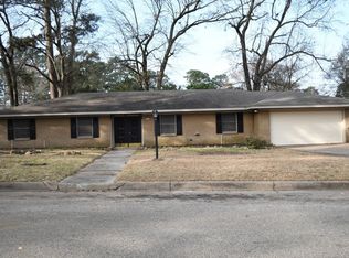 1913 Franklin Dr, Longview, TX 75601