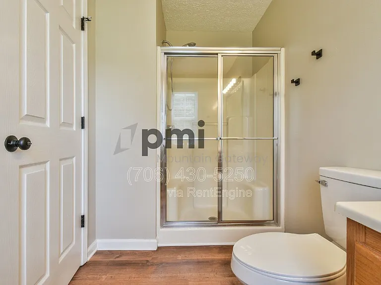 138 Sunset Oaks Dr — Photo 24