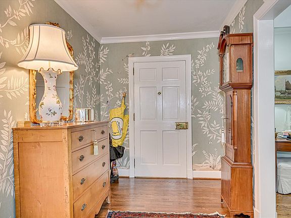 5th image of 2232 Huntington Road