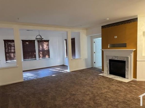 14040 New Acadia Ln APT 103