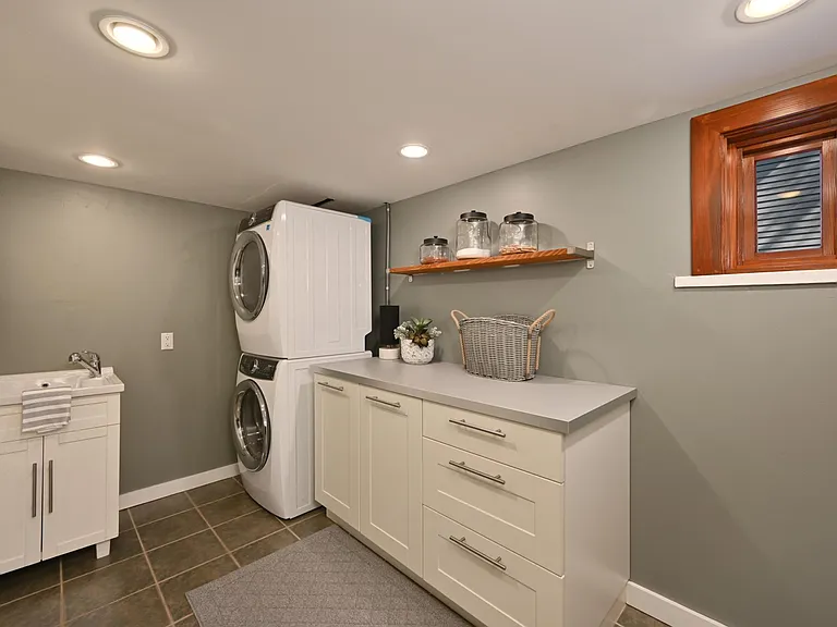 517 W Pleasant Pl — Photo 19