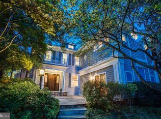 4619 27th St N, Arlington, VA 22207