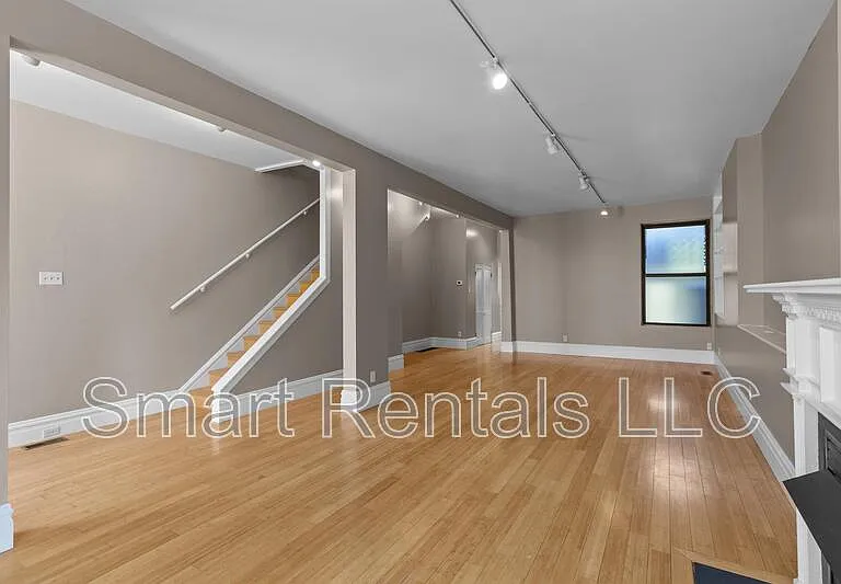 4133 Laclede Ave #1 — Photo 8