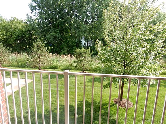 5th image of 26988 Carrington Pl