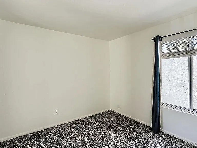 432 Edgehill Ln #154 — Photo 8