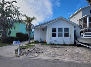 13412 2nd St E, Madeira Beach, FL 33708