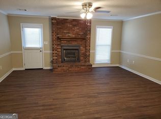 104 Mockingbird Dr, Dublin, GA 31021