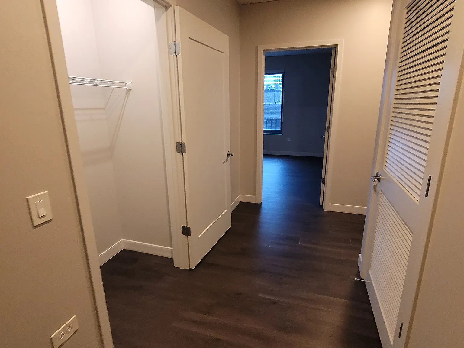 2 bed, 1215 sqft, $5,115 — Photo 4
