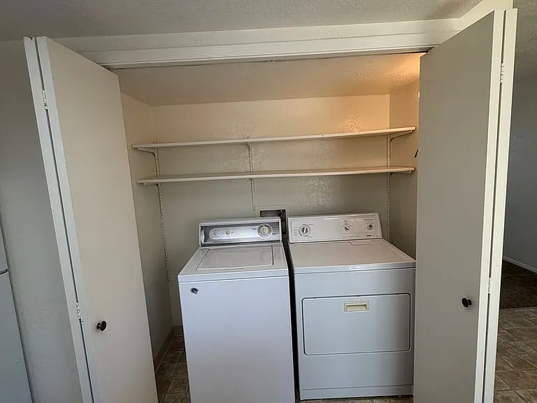 1228 S Juniper St — Photo 19
