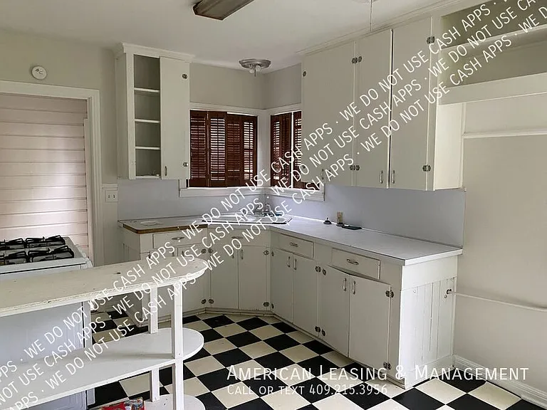203 Lee Ln — Photo 4