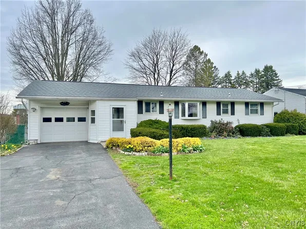 120 Sunridge Ave, Camillus, NY 13031