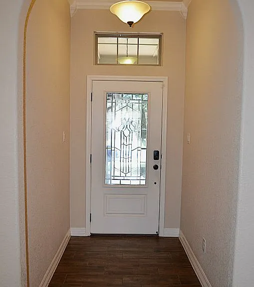 7609 Zircon Dr — Photo 4
