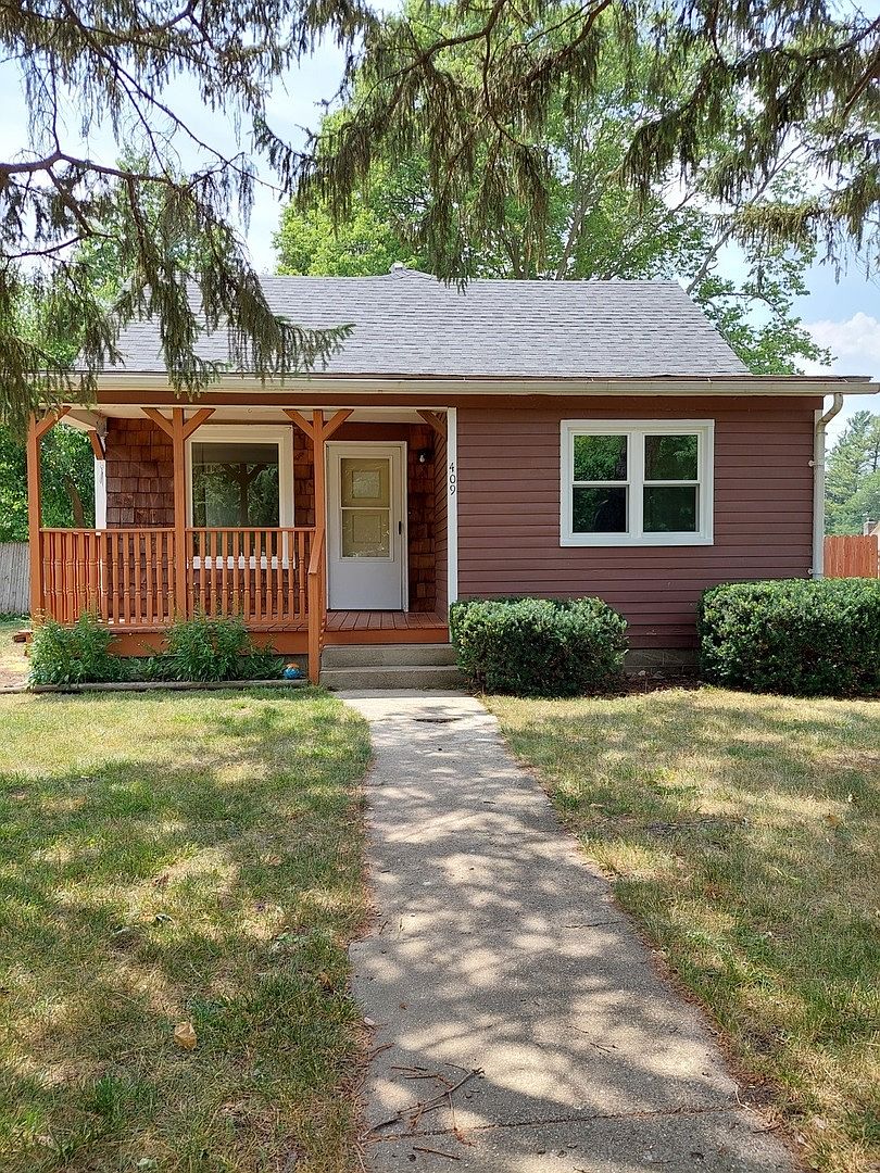 409 S Main St, Flanagan, IL 61740 Zillow