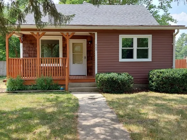 409 S Main St, Flanagan, IL 61740