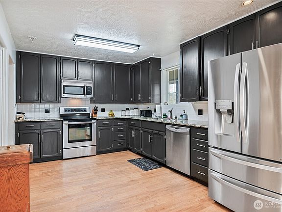 4th image of 4514 Ohio Street