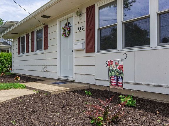 3rd image of 132 Foster Ave