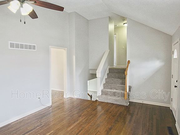 4th image of 1117 Meadowlark Ln
