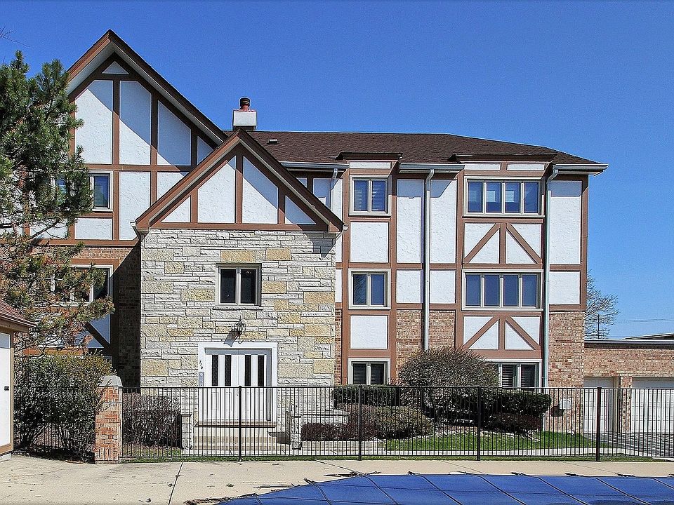 1st image of 710 Ballantrae Dr APT C