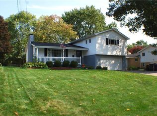 395 Goodhue Dr, Akron, OH 44313