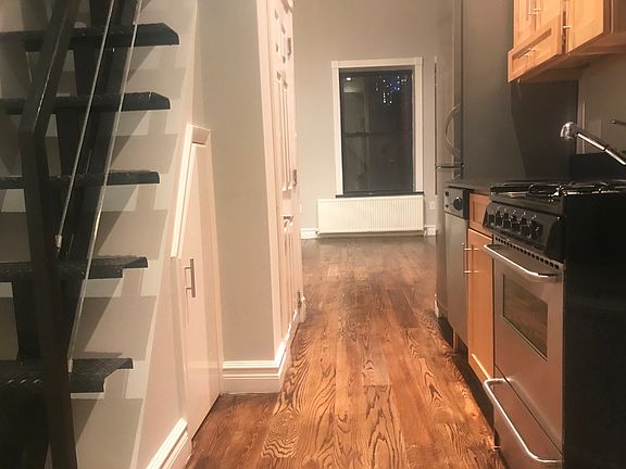 4th image of 448 W 50th St #5