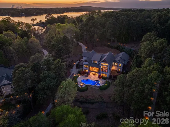 18321 Rosapenny Rd, Charlotte, NC 28278