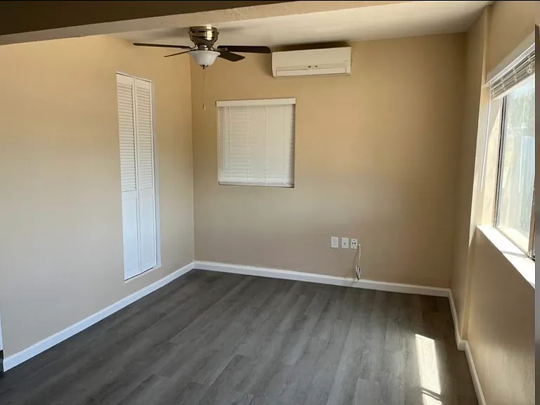 1371 Wenatchee Ave #A — Photo 10