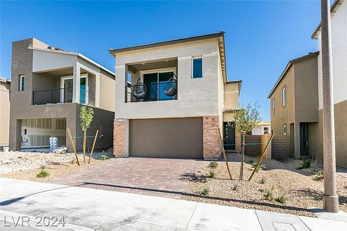 3 bed, 2.5 bath, 1560 sqft, $2,380 — Photo 2