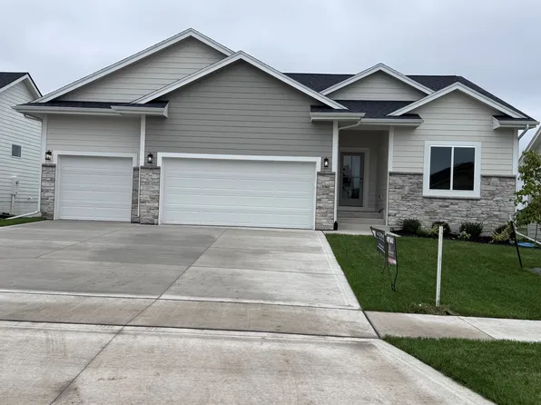 1161 SW 18th Ct, Grimes, IA 50111