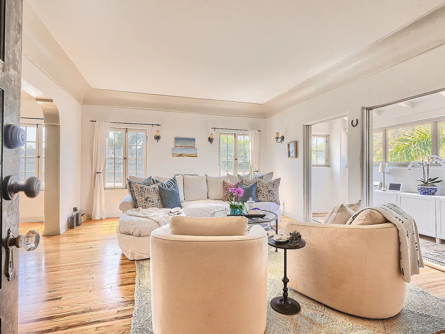 510 N Orange Dr — Photo 4