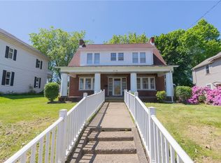 214 College Ave, Grove City, PA 16127