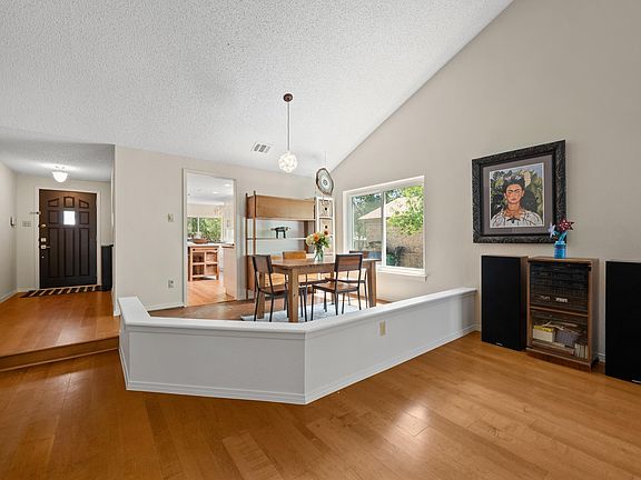 5th image of 4001 Burr Oak Ln