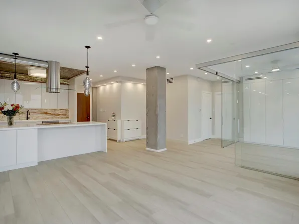 14 Greenway Plz Unit 15L, Houston, TX 77046