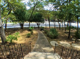 905 N Lbj Dr, San Marcos, TX 78666