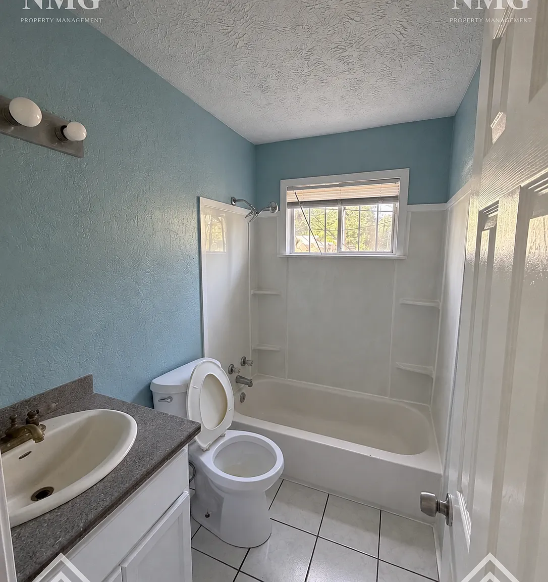 3380 Shady Oaks St — Photo 4
