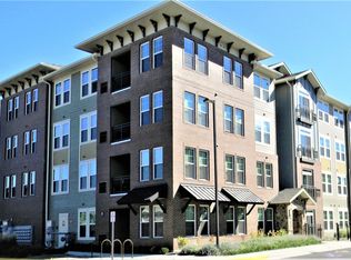 700 E Algonquin Rd #4210, Schaumburg, IL 60173