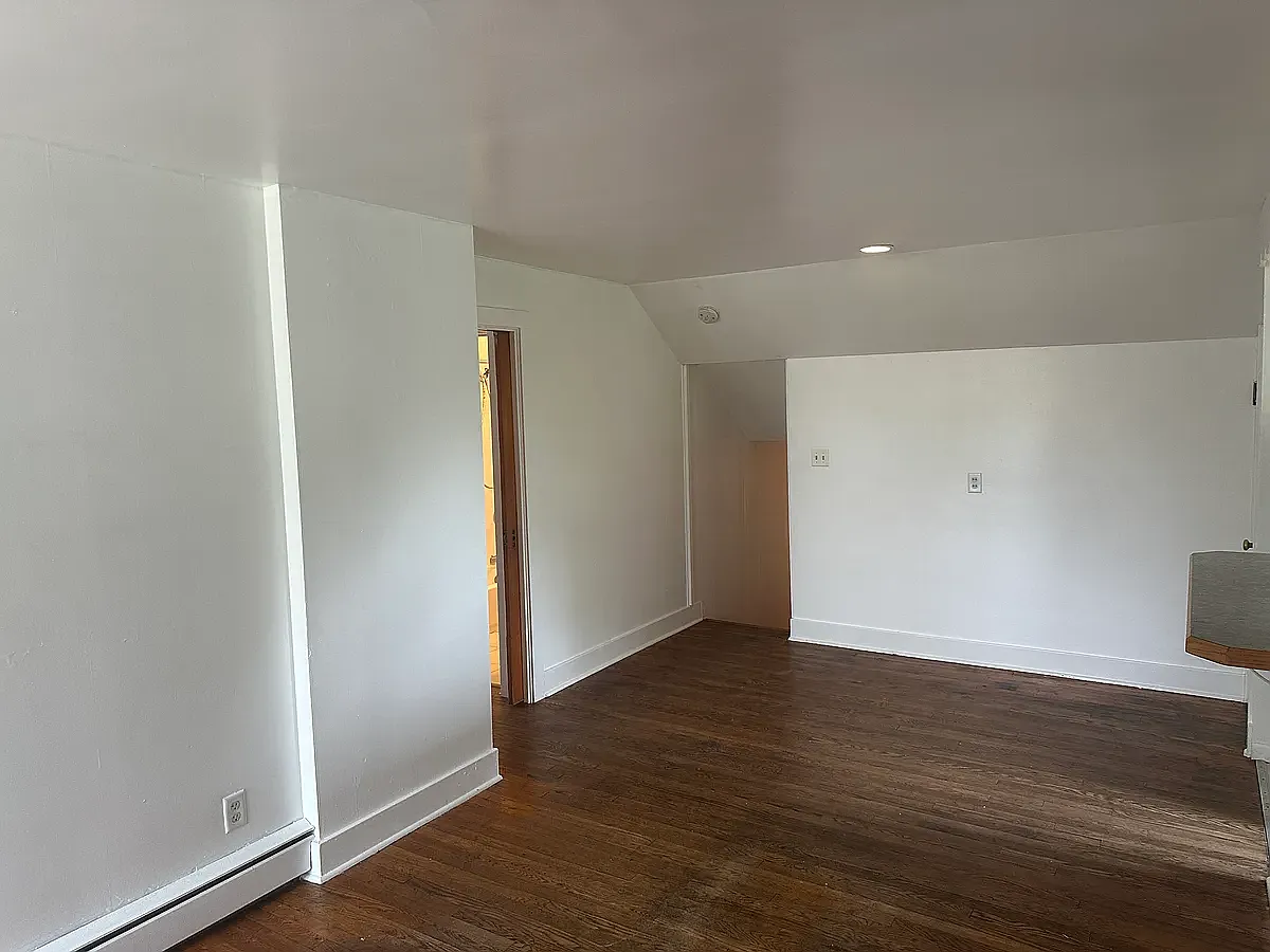 1 bed, 800 sqft, $1,200 — Photo 2