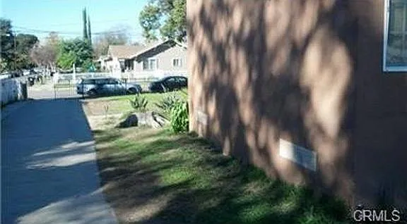1477 N Sierra Way — Photo 4