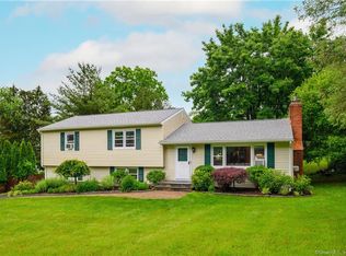 11 Green Pasture Rd, Bethel, CT 06801