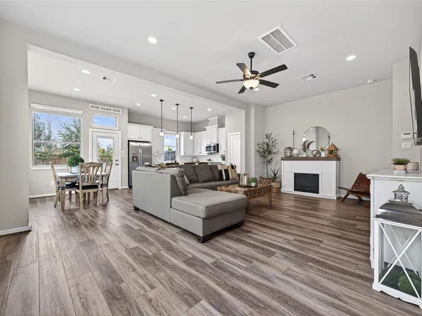 19662 San Angelo Park Dr, Cypress, TX 77433