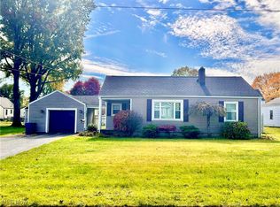 20 Helena Dr, Struthers, OH 44471