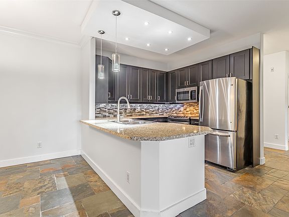 3rd image of 2300 Benvoulin Rd Unit 103