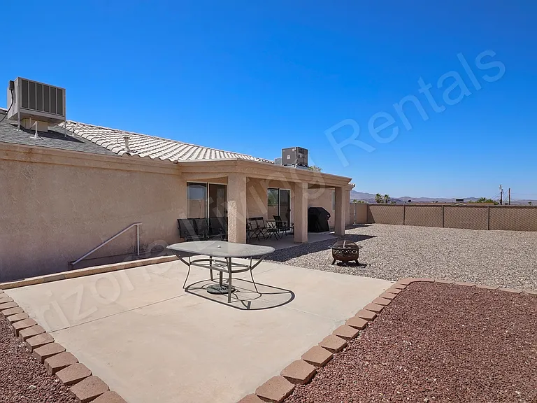 2665 Daytona Ave — Photo 25