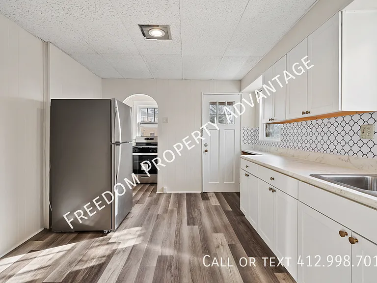 3230 California Ave — Photo 21
