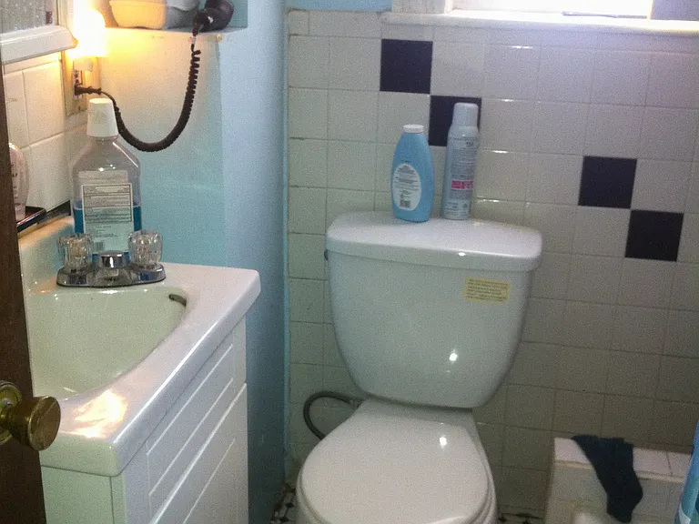 18 Reed Ave #1 — Photo 5