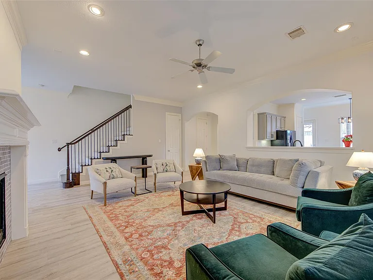 1131 Sopris Dr — Photo 2