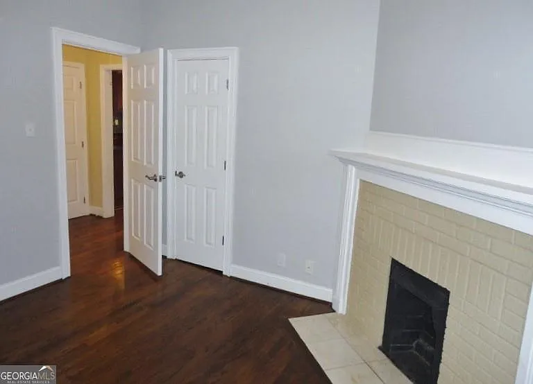 49 Leslie St — Photo 31
