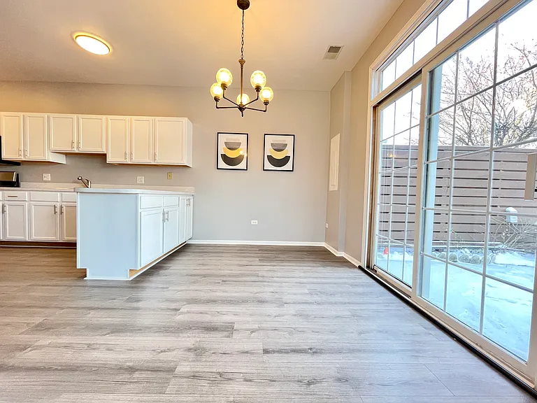 13841 Cambridge Cir — Photo 8